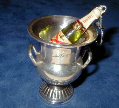 small Champagne's bucket
